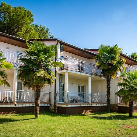 Ai Pini Medulin Resort Exterior foto