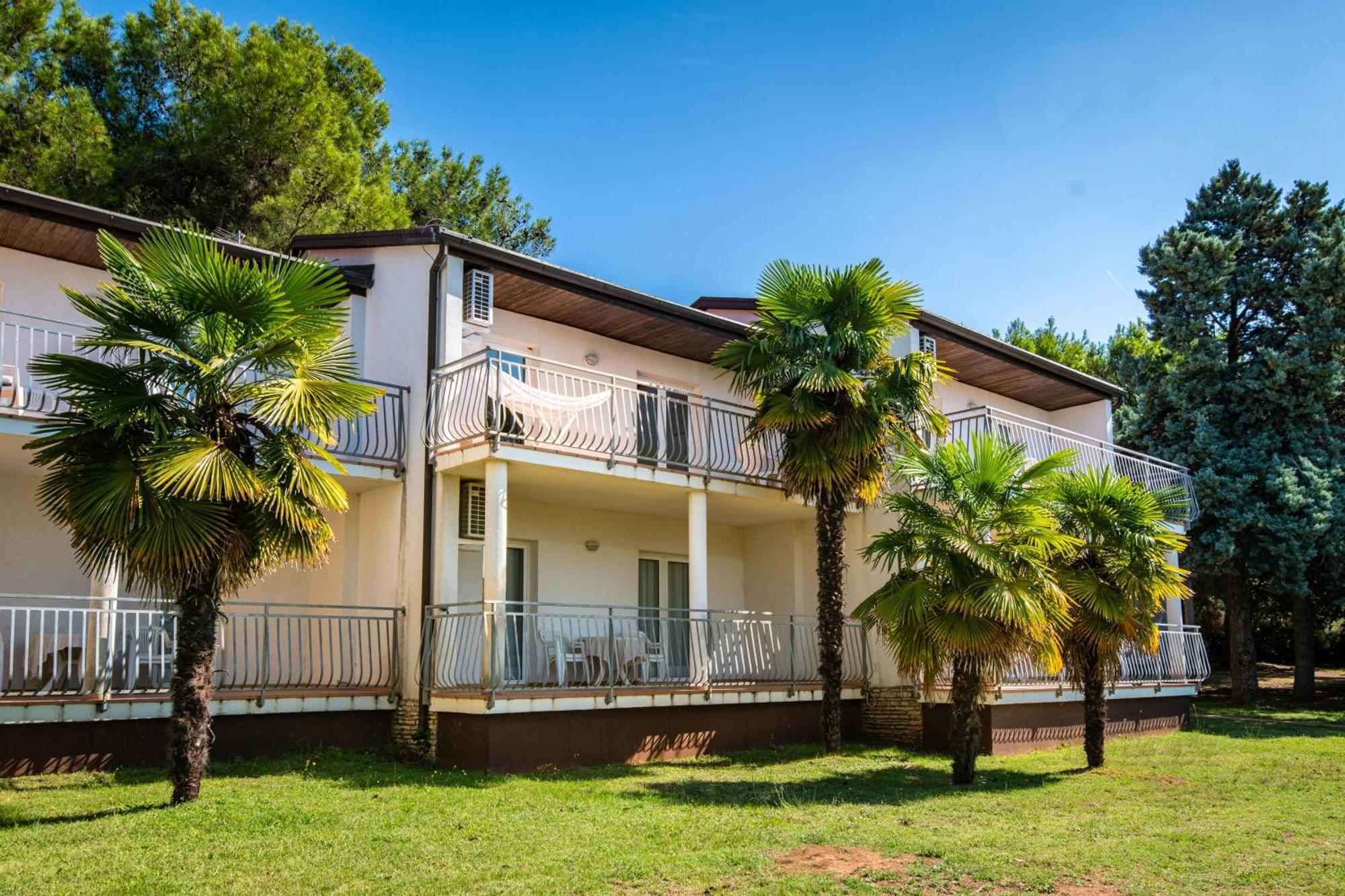 Ai Pini Medulin Resort Exterior foto