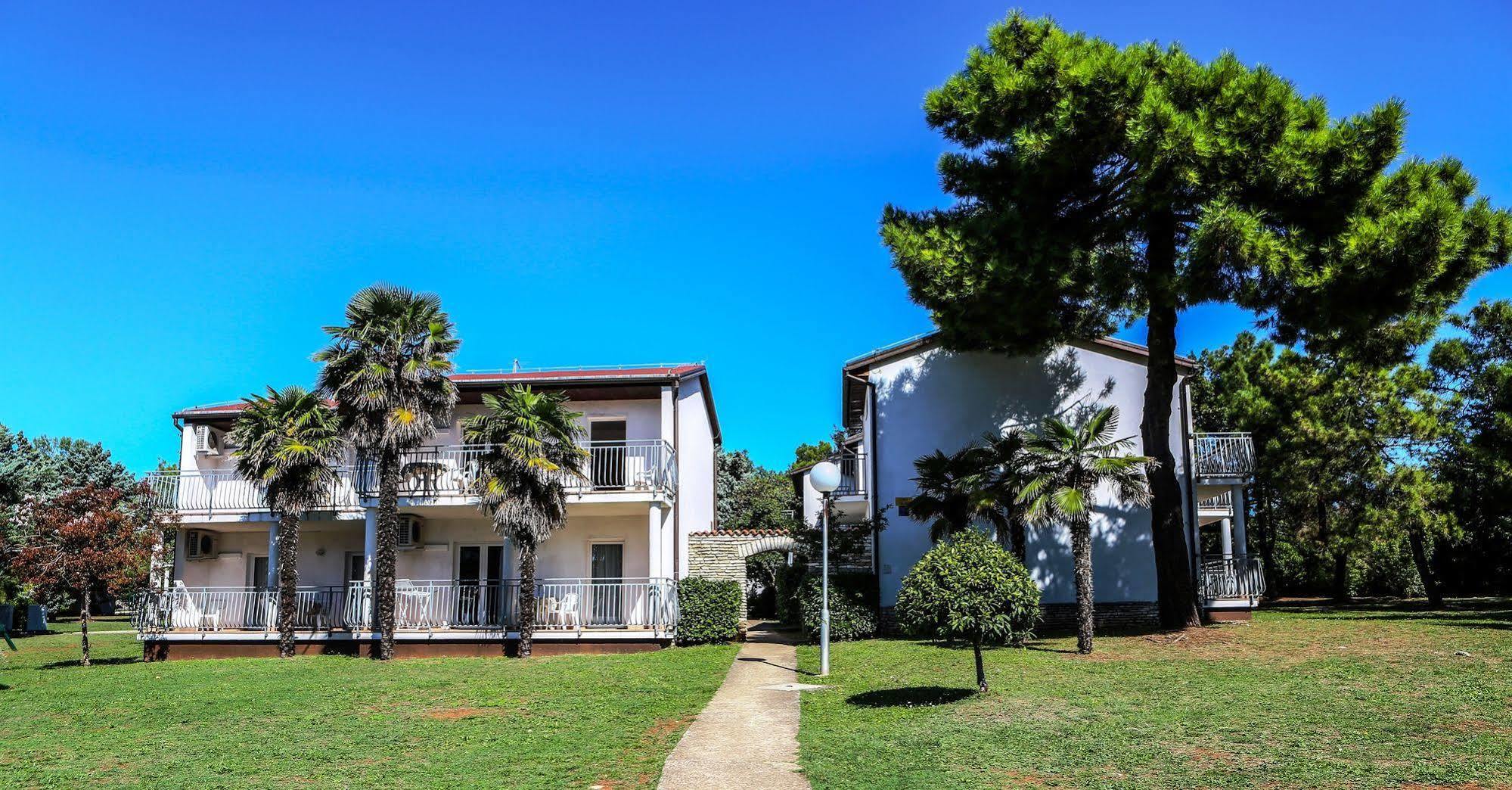 Ai Pini Medulin Resort Exterior foto